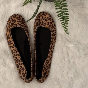 NWOT Leopard flats size 6.5